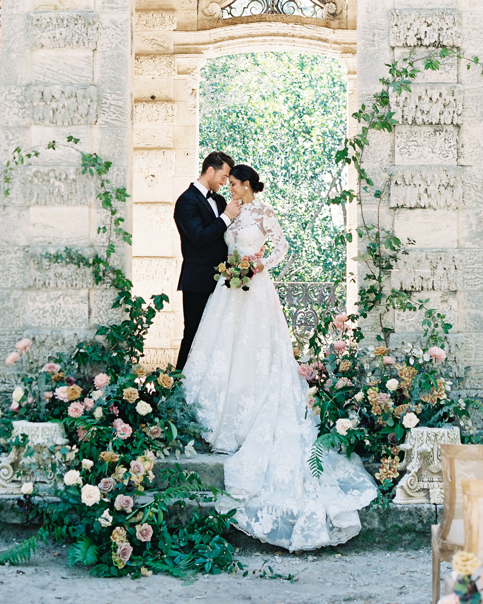 jp-liriano-photography-bride-groom-vizcaya-garden-miami-4